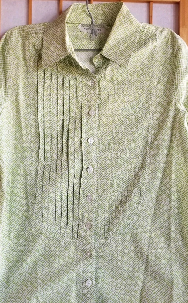 Banana Republic, Green and White Button Down